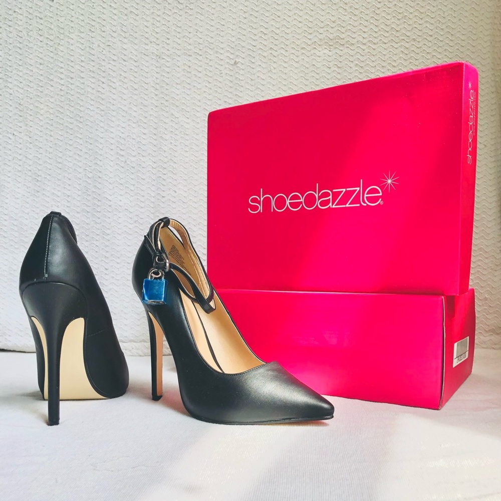 Black Faux Leather 5” Pump w/ Double Ankle Strap w/ Lock & Key detail BRAND NEW